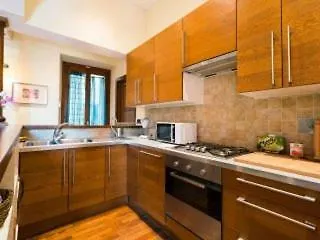 Apartment In Central